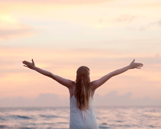 週末の寝溜めでは解消できない、蓄積した「睡眠負債」の整え方